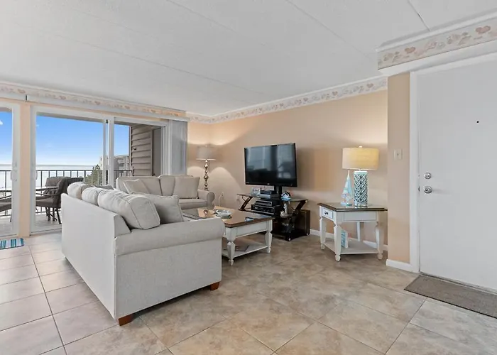 Breathtaking Bayfront Escape In Ocean - Steps To Beach, Pool, & Attractions *