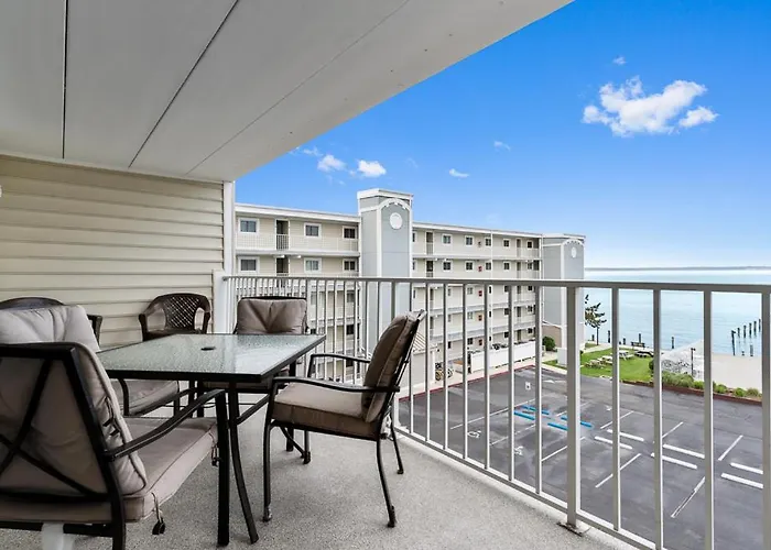 Breathtaking Bayfront Escape In Ocean - Steps To Beach, Pool, & Attractions * Ocean City