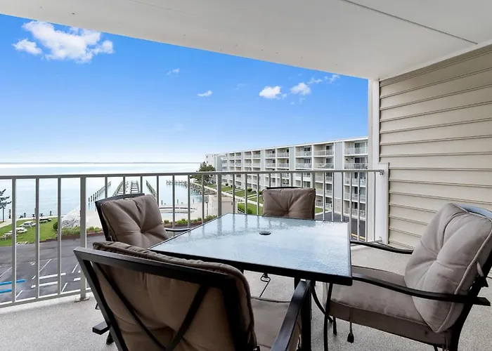 Breathtaking Bayfront Escape In Ocean - Steps To Beach, Pool, & Attractions * Ocean City