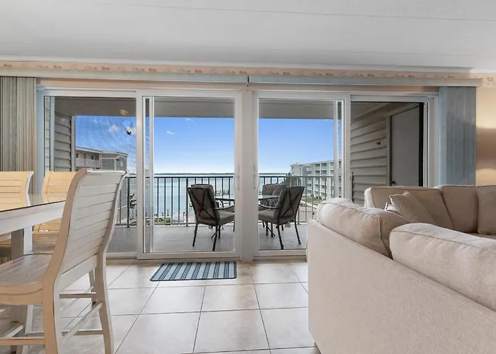 Holiday home Breathtaking Bayfront Escape In Ocean - Steps To Beach, Pool, & Attractions